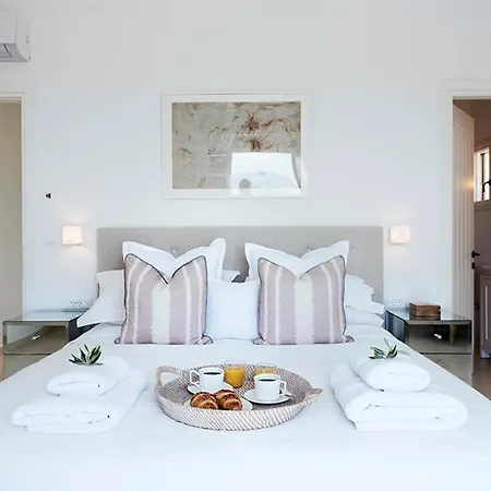 Thea Lofou Κασσιόπη